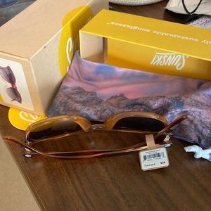 NWT sunski Yuba Caramel Ocean